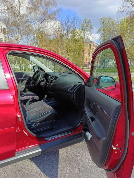 Продаю гарний кросовер!