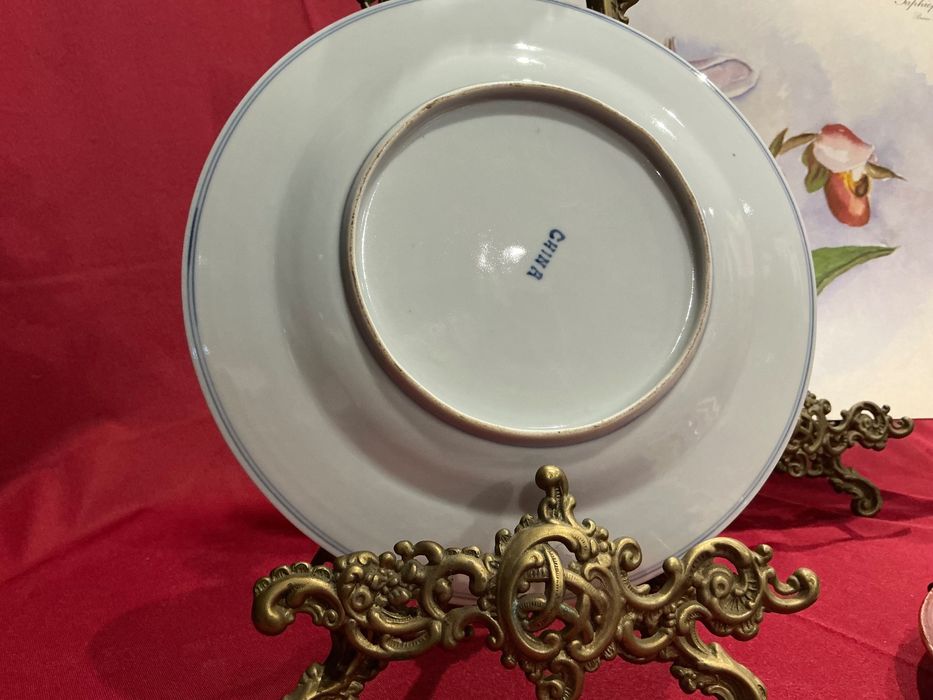 Prato oriental branco azul com 23 cm
