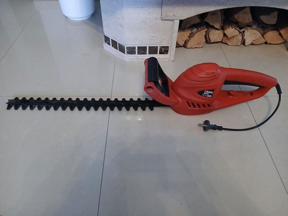 Elektryczne nożyce do żywopłotu 520 W