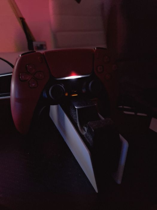 Pad ps5 z stacją ładującą