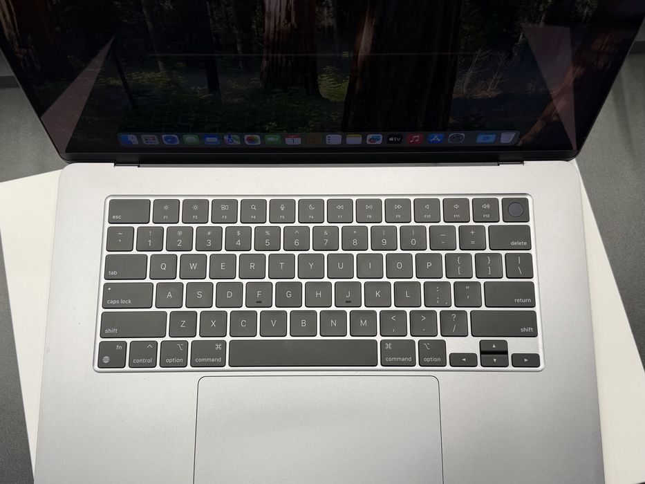 MacBook Air M2 15 2023 8/256GB Space Gray, повний комплект, гарантія