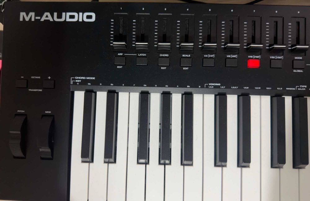 Teclado M-Audio Oxygen Pro 61