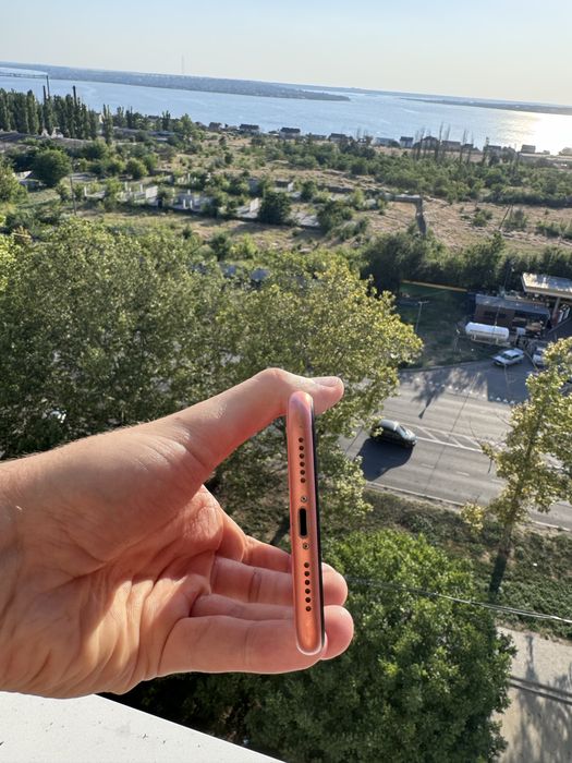 Продаю Айфон xr 64gb