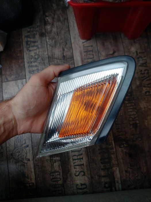 Kierunkowskaz lewy Toyota Mark II JZX90 GX90