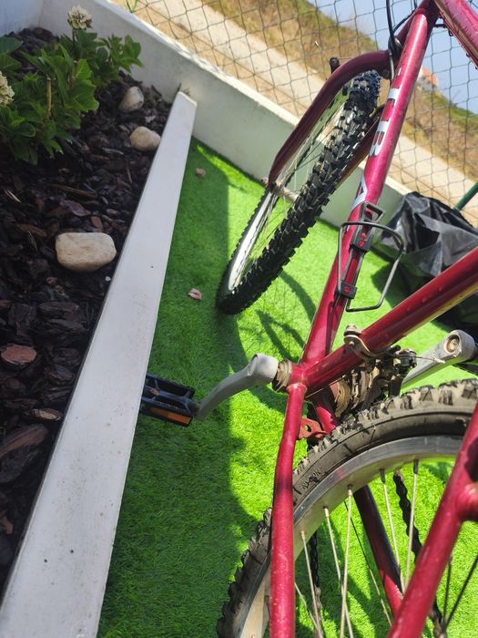 Bicicleta IBA, em bom estado