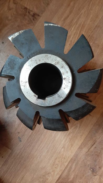 Фрезы червячные цельные для нарезания зубьев звездочек 38,1 и др.