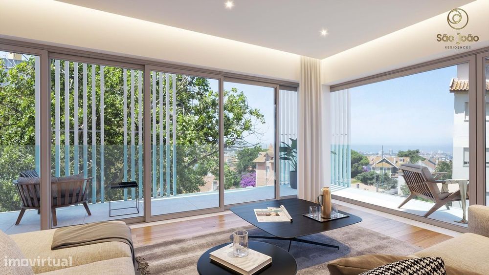 For Sale | 4-Bedroom Apartment | São João Estoril