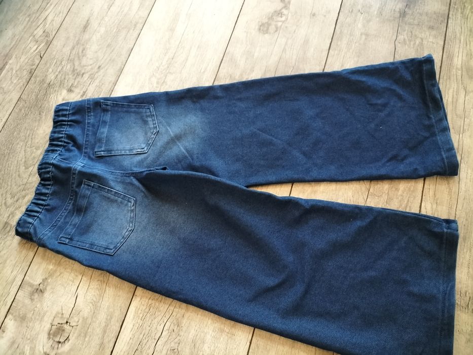 Spodnie jeansowe dla dziewczynki 128