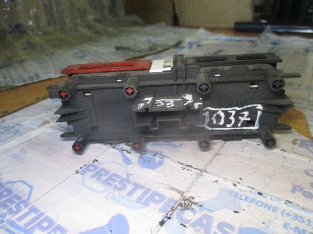 Comando / botão / interruptor multifunções RENAULT Megane II Break (KM