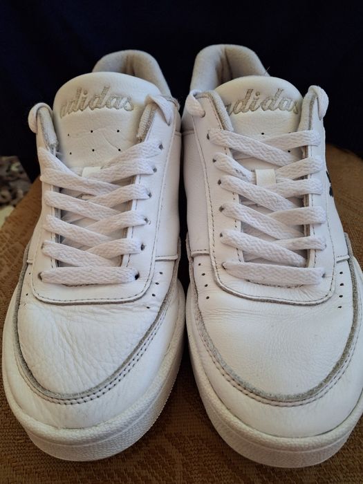 Adidas Court Super rozm 39,5 / 24,5cm
