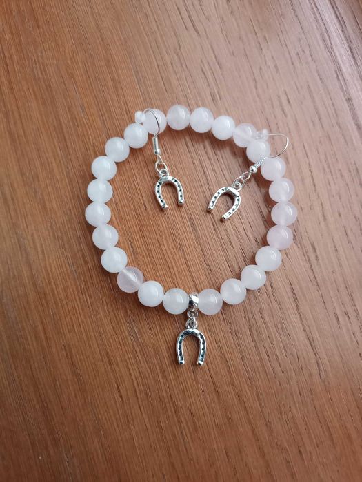 Bransoletka z kwarcowych koralików i kolczyki  "Podkowy" - komplet
