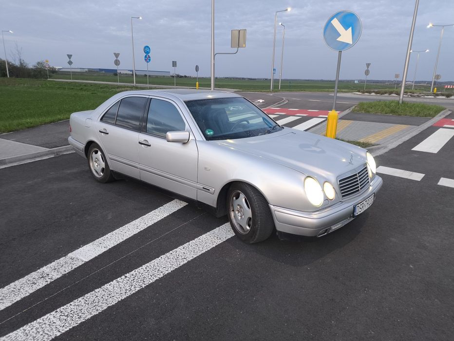 Mercedes e200 w210  1998r
