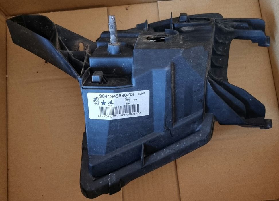 Farois e outro material para peugeot 407 sw