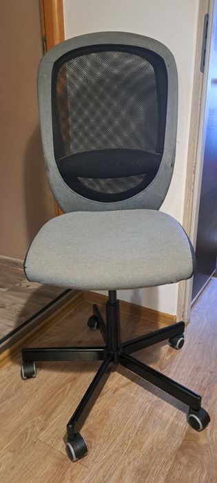 Krzesło obrotowe biurkowe
