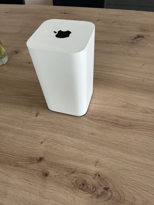 Apple AirPort Time Capsule 3 TB A1470— Wi-Fi роутер + резервне сховище