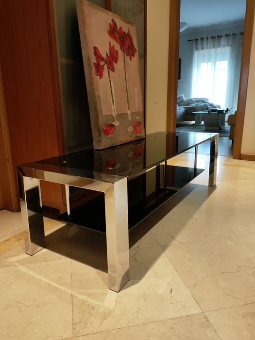 Mesa TV em vidro impecável com oferta da tela