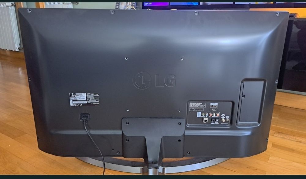 Smart TV LG 43" (Modelo 43LH63) – Excelente Estado e Com Caixa Original!