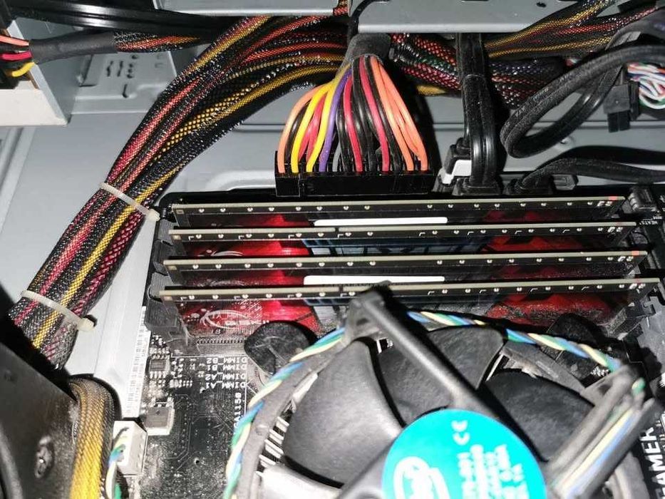 Torre de computador c/ windows 10