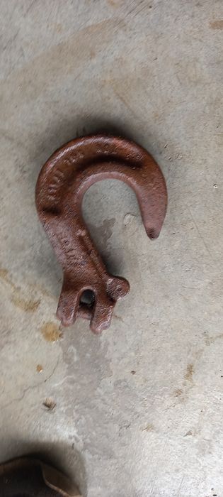 Guincho de ferro em excelente estado.