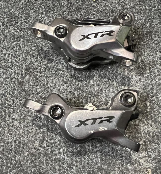 Shimano XTR BR-M9120 zaciski hamulcowe 4 tłoczki