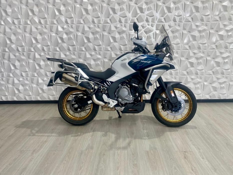 CF Moto 700MT Adventure