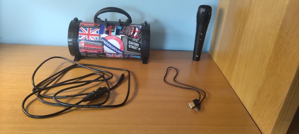 Colona mais microfone mais cabo USB para carregar