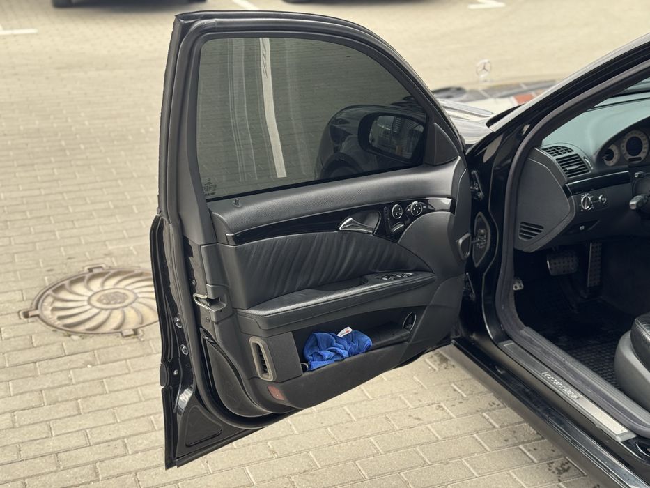 Mercedes E500 5.0