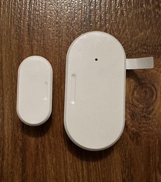 Inteligenty czujnik otwarcia drzwi / okien ZigBee