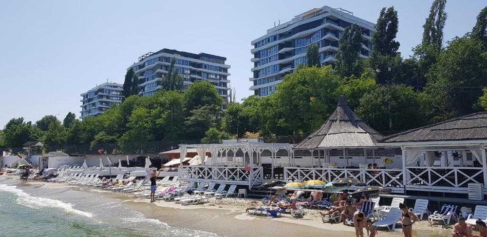1 кімнатна квартира з ремонтом і видом на море на березі моря