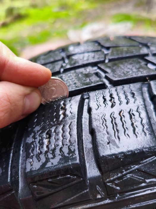 Шини/Резина/Колеса Dunlop 225 55 R18 98T Зима