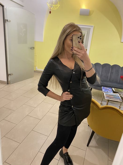 Sukienka czarna eco skora bershka s