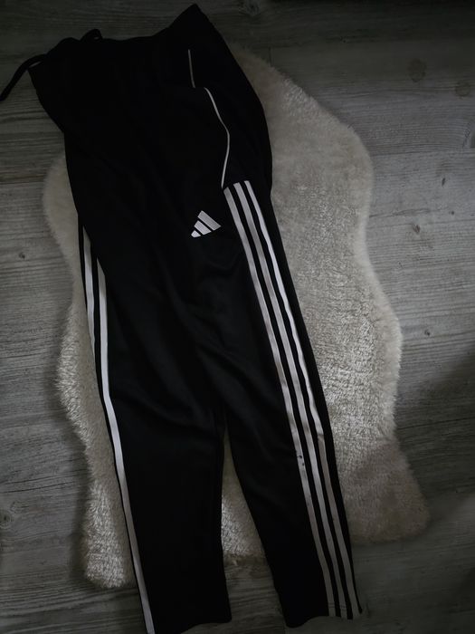 Spodnie dresowe Adidas Rozmiar M Dres dresy Adidas