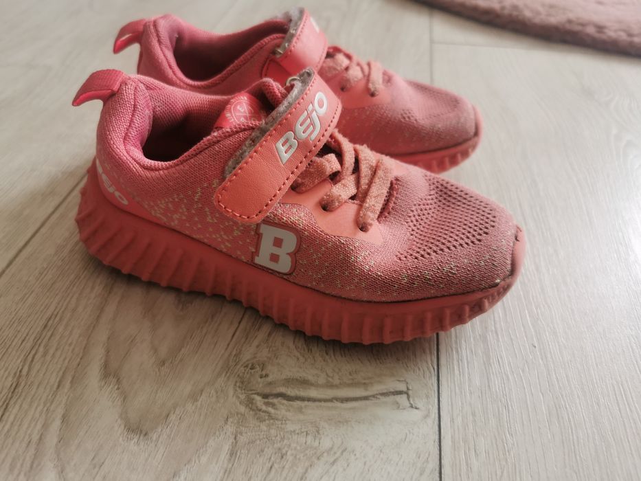 Adidaski bejo 27