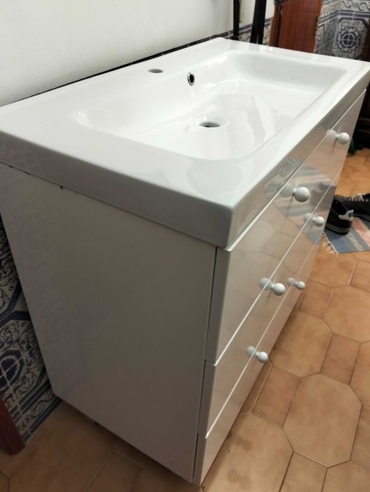 Wc Móvel + lavatório + espelho + aplique