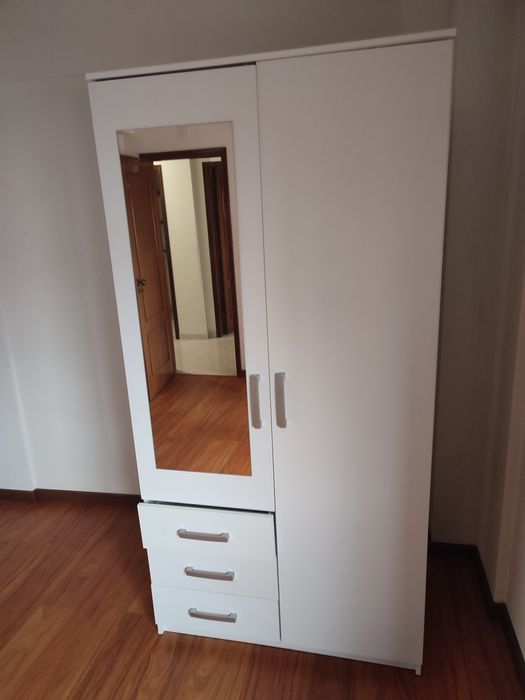 Roupeiro (Guarda fatos) branco