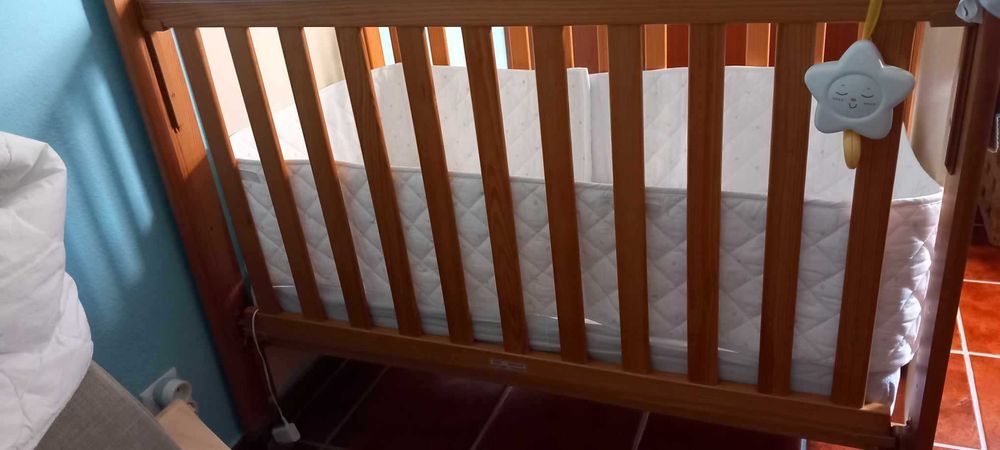 Protetor lateral de cama de grades