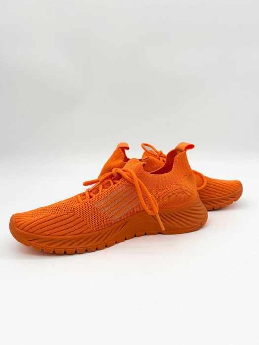 Жіночі кросівки помаранчеві
