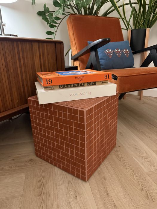 Stolik kawowy, kostka z mozaiki ceramicznej – terakota | Handmade | Design