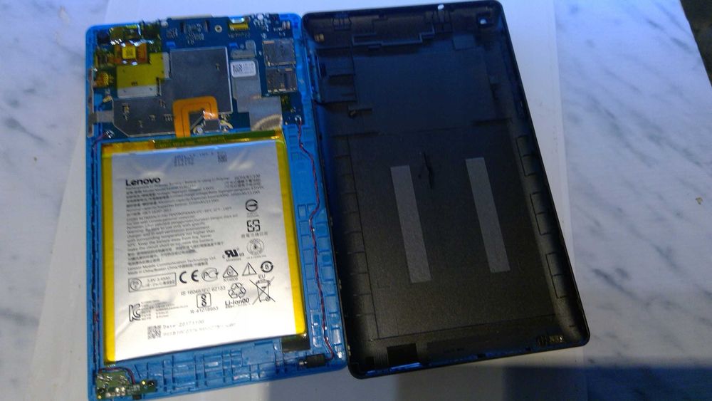 Tablet Lenovo TB3-710I 7" 1 GB / 8 GB L30