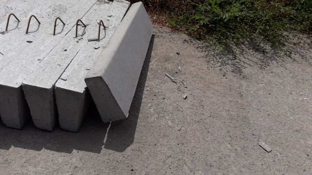 Поребрик, Бордюр.