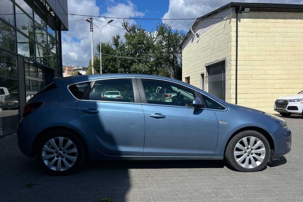 Opel Astra 2010
