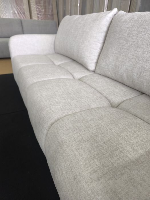 Elegancka sofa 3-osobowa - nowoczesny styl