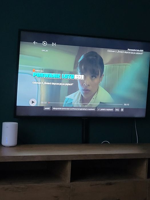 Samsung 49” 4K UHD Smart TV UE49NU7102 – HDR, stan bdb, komplet
