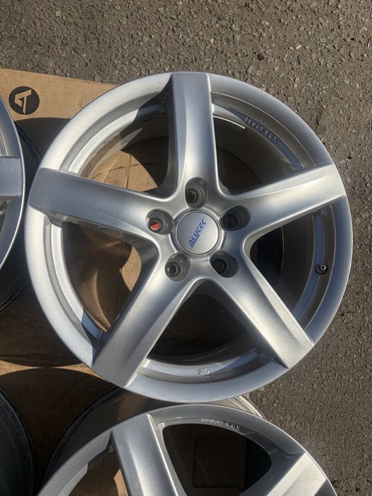 Felgi aluminiowe Alutec 8jx18 et52 5x130 otw. 71,6
