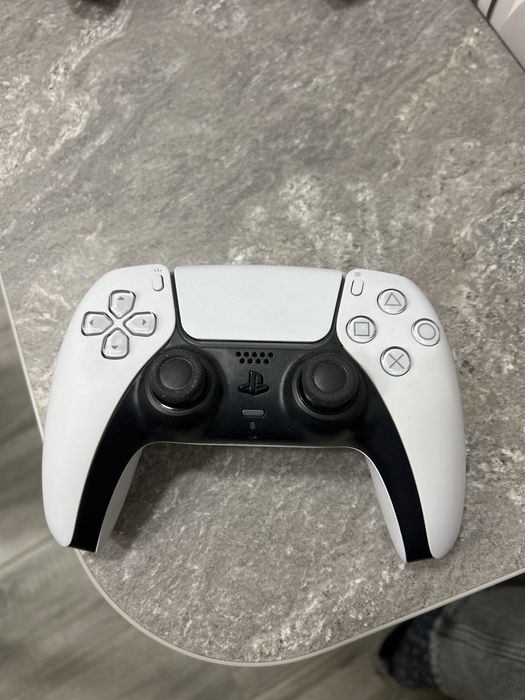 PlayStation 5 1TB версия с дисководом