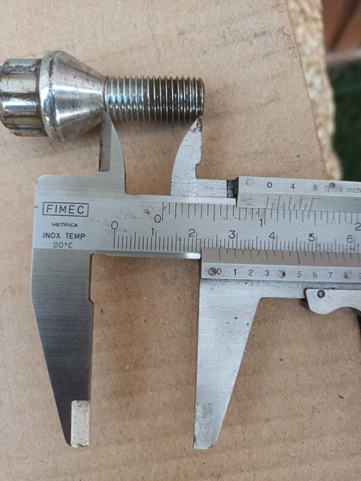 Parafusos anti roubo