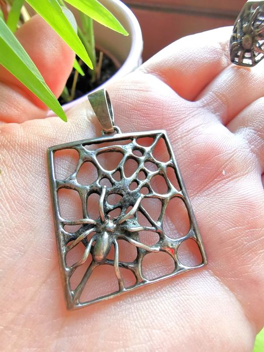 Duża srebrna zawieszka wisiorek vintage pająk próba 925