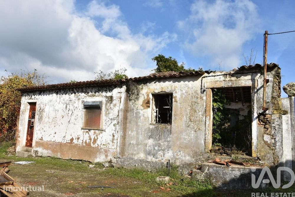 Casa de aldeia T2 em Serra e Junceira de 128,00 m2