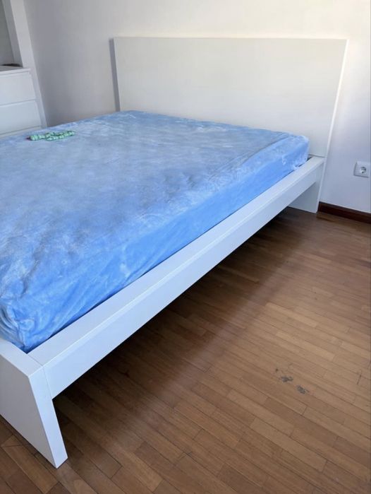 Cama Ikea (Malm)