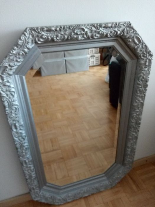 Lustro duże w oryginalnej ornamentowej drewnianej ramie. Polecam!